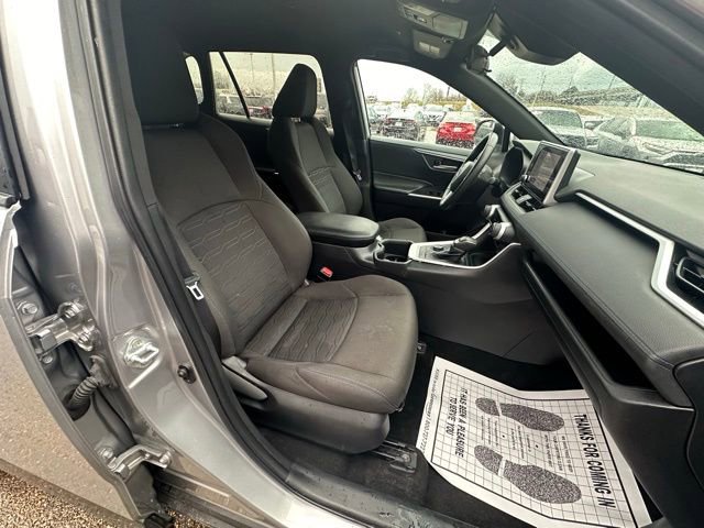 Used 2023 Toyota RAV4 SE AWD/4WD image 40
