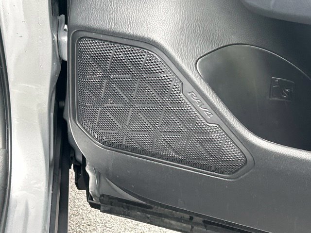Used 2025 Toyota RAV4 XLE AWD/4WD image 50