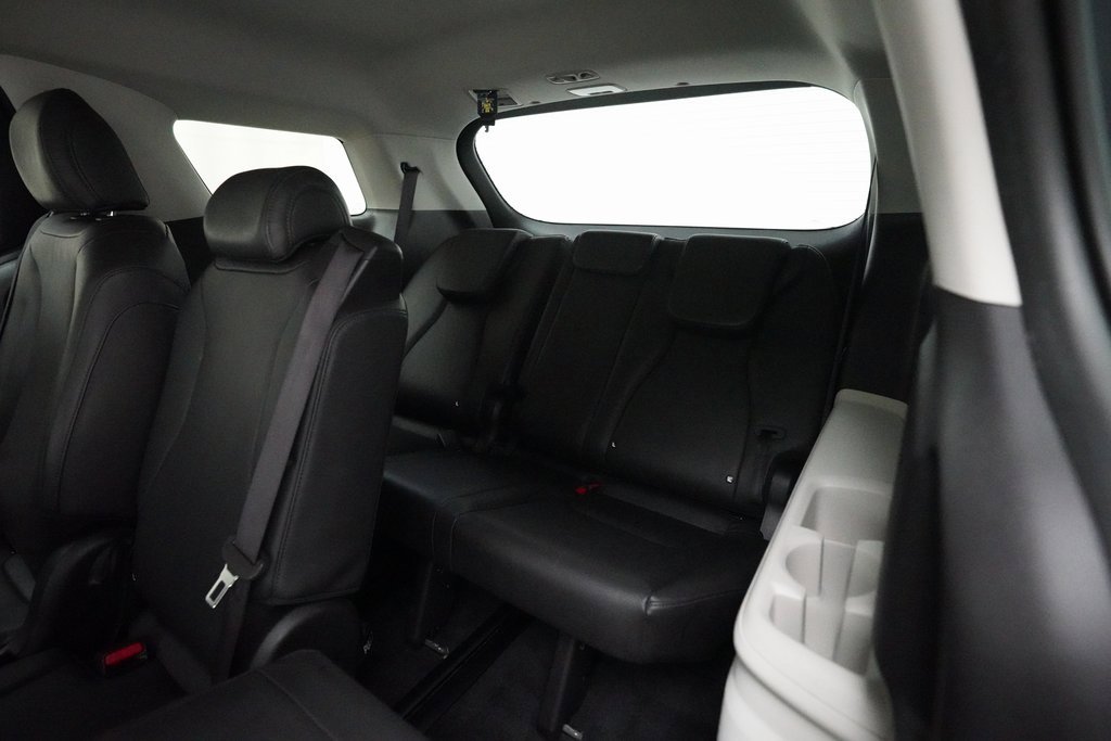 Certified 2024 Kia Carnival LX image 16