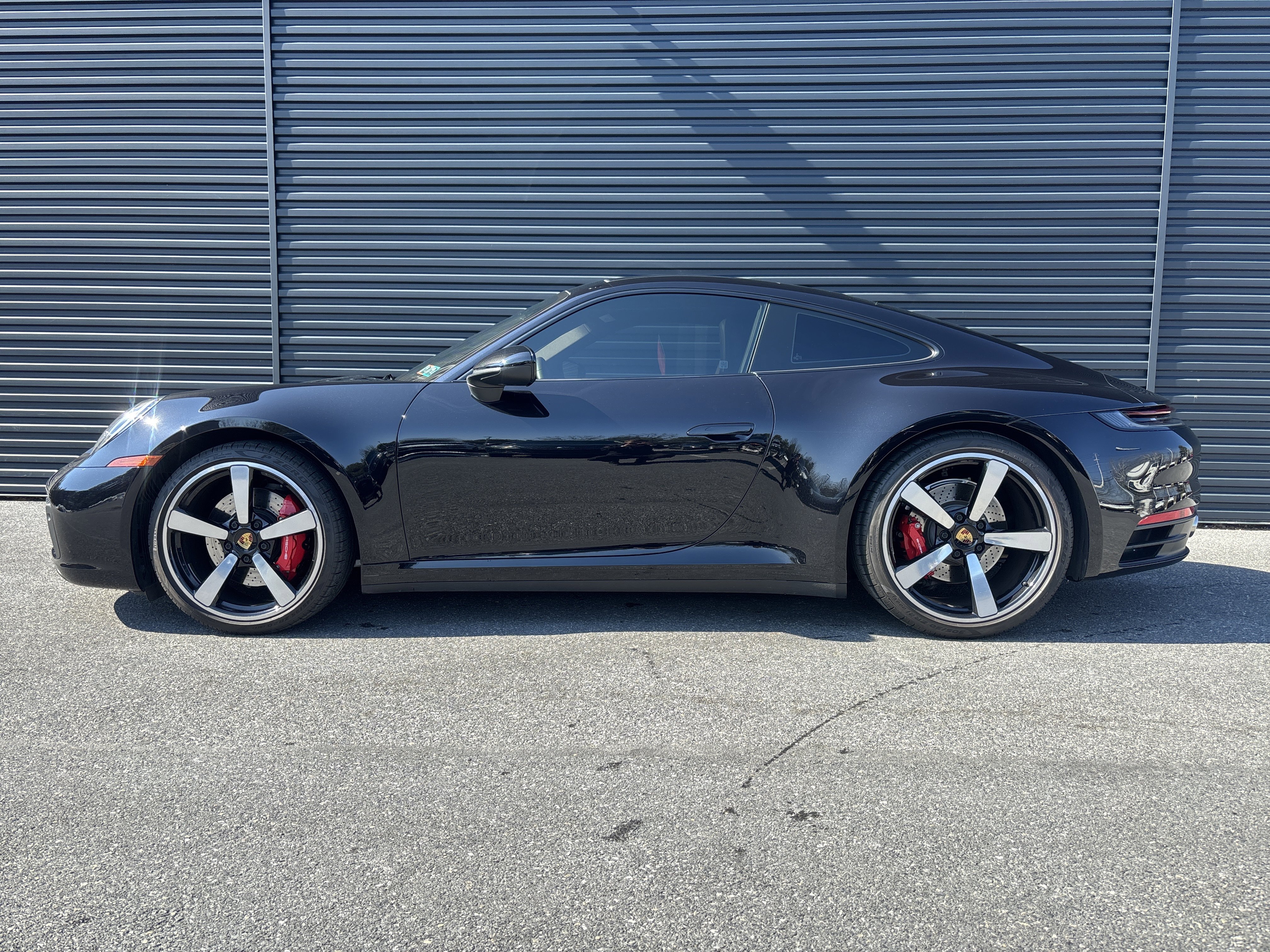 Used 2020 Porsche 911 Carrera 4S w/ Premium Package image 2