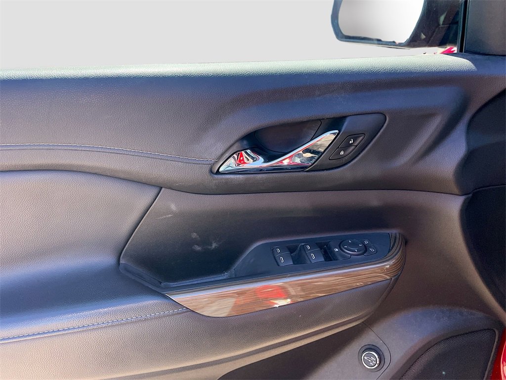 Used 2023 GMC Acadia SLE w/ Driver Convenience Package image 9