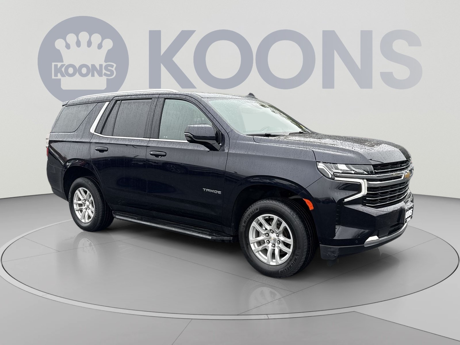 Used 2022 Chevrolet Tahoe LT w/ Luxury Package AWD/4WD image 2