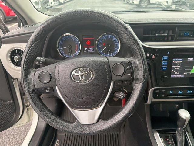 Used 2019 Toyota Corolla LE image 19
