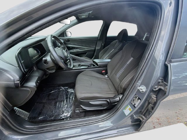 Used 2025 Hyundai Elantra Sport FWD image 21