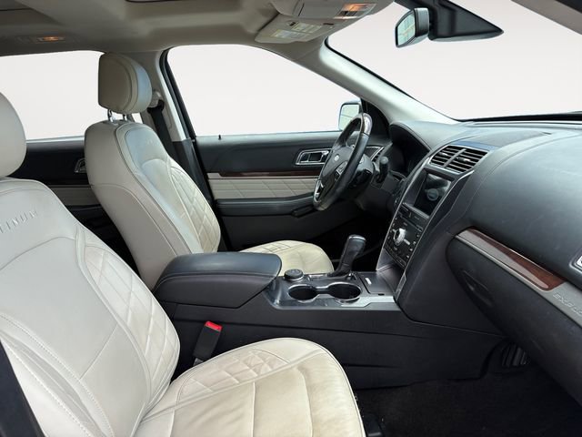 Used 2017 Ford Explorer Platinum AWD/4WD image 14