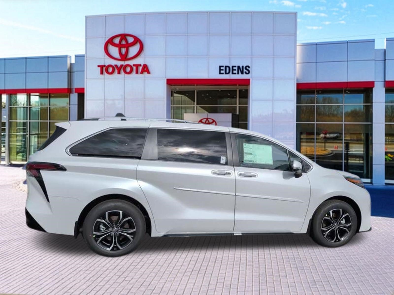 New 2026 Toyota Sienna Platinum AWD/4WD image 2