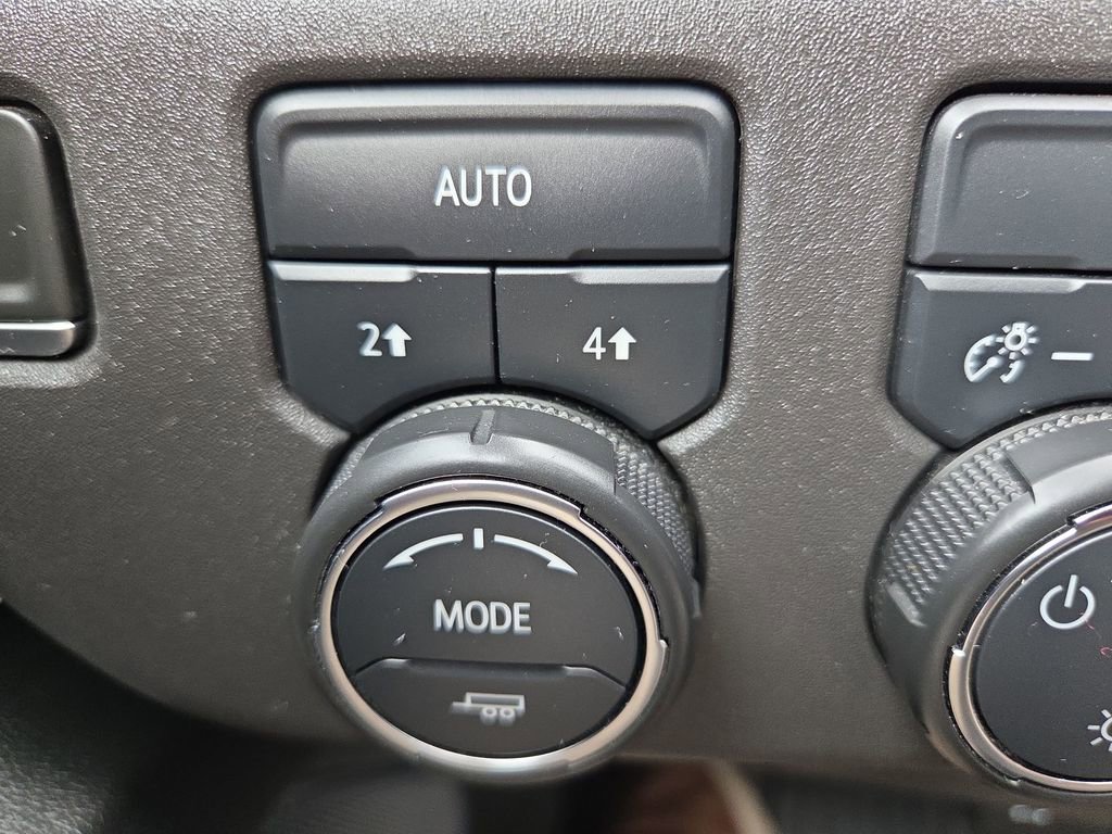 Certified 2023 Chevrolet Silverado 1500 LT AWD/4WD image 22