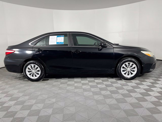 Used 2017 Toyota Camry LE FWD image 12