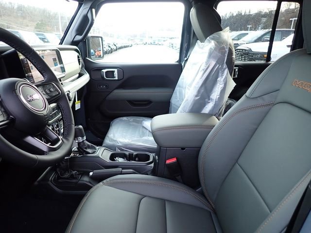 New 2026 Jeep Gladiator Mojave w/ Safety Group AWD/4WD image 13