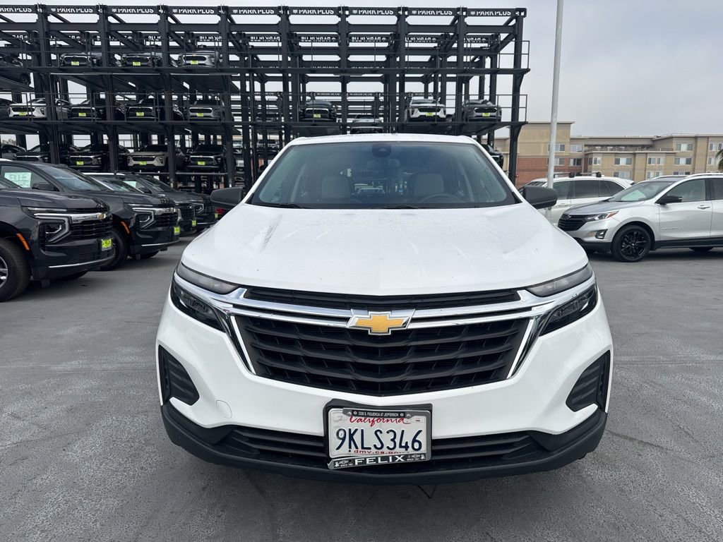 Used 2024 Chevrolet Equinox LS image 2