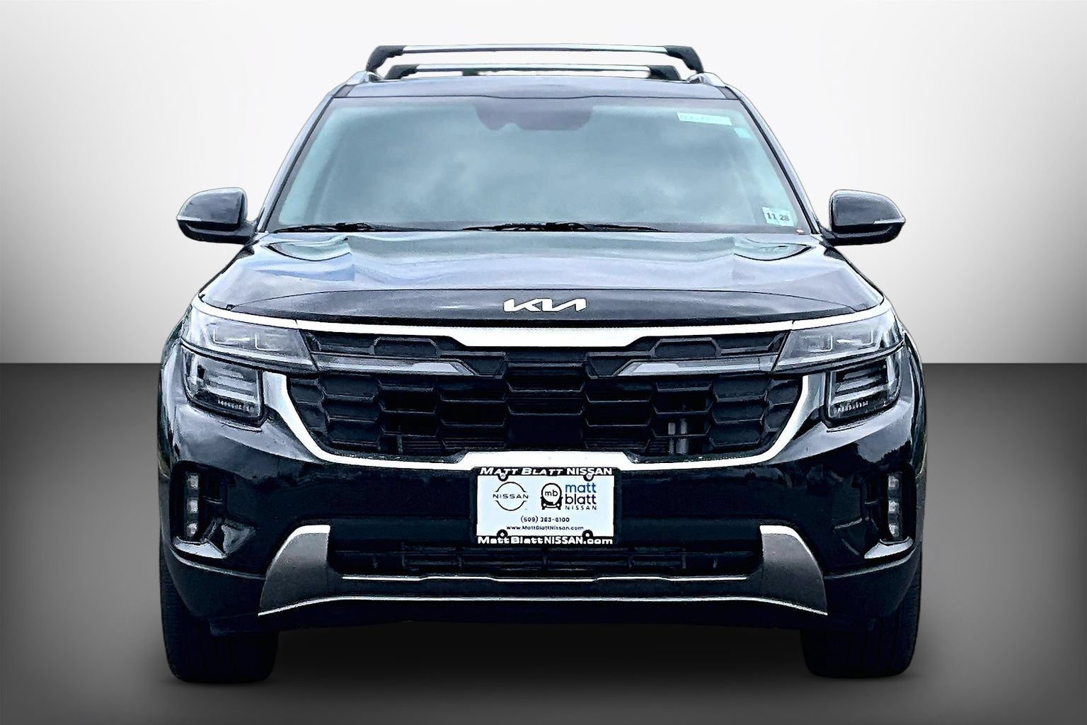 Used 2024 Kia Seltos SX w/ SX Sunroof Package AWD/4WD image 2