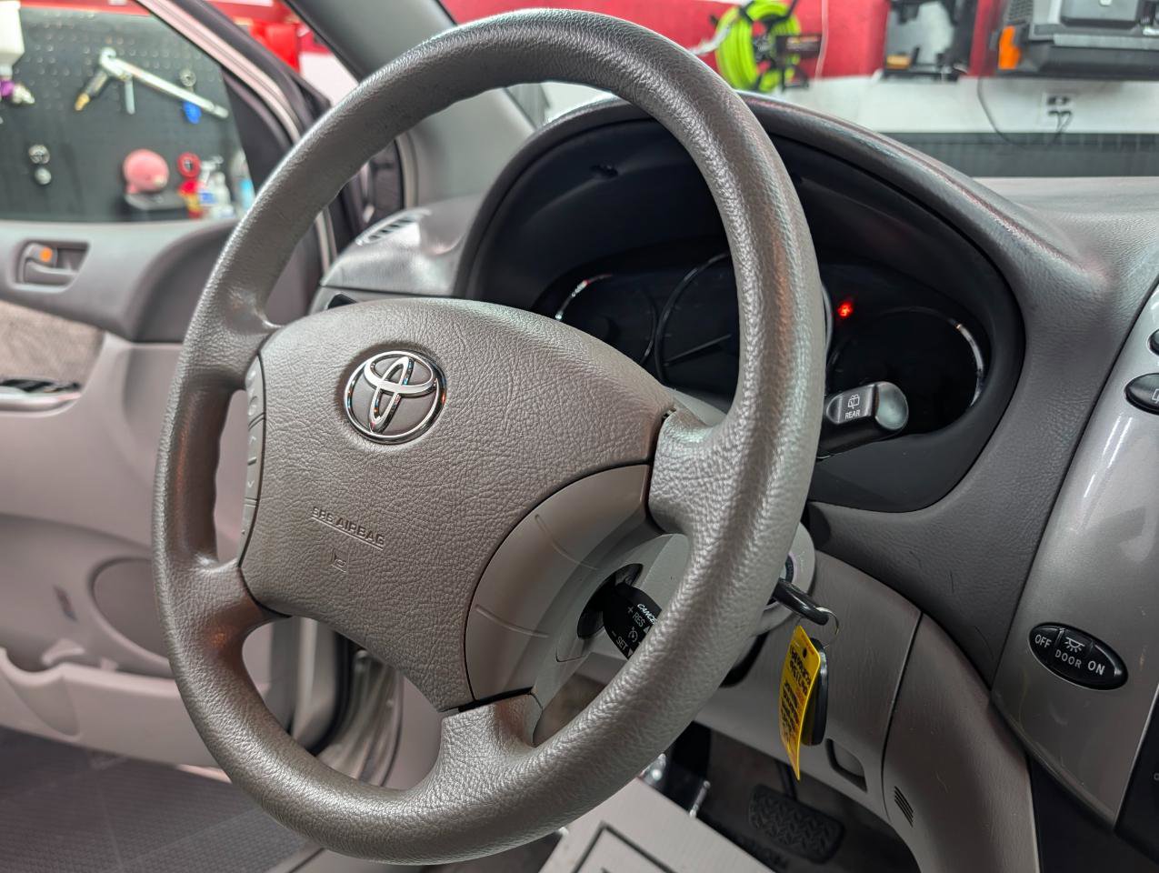 Used 2007 Toyota Sienna LE image 14