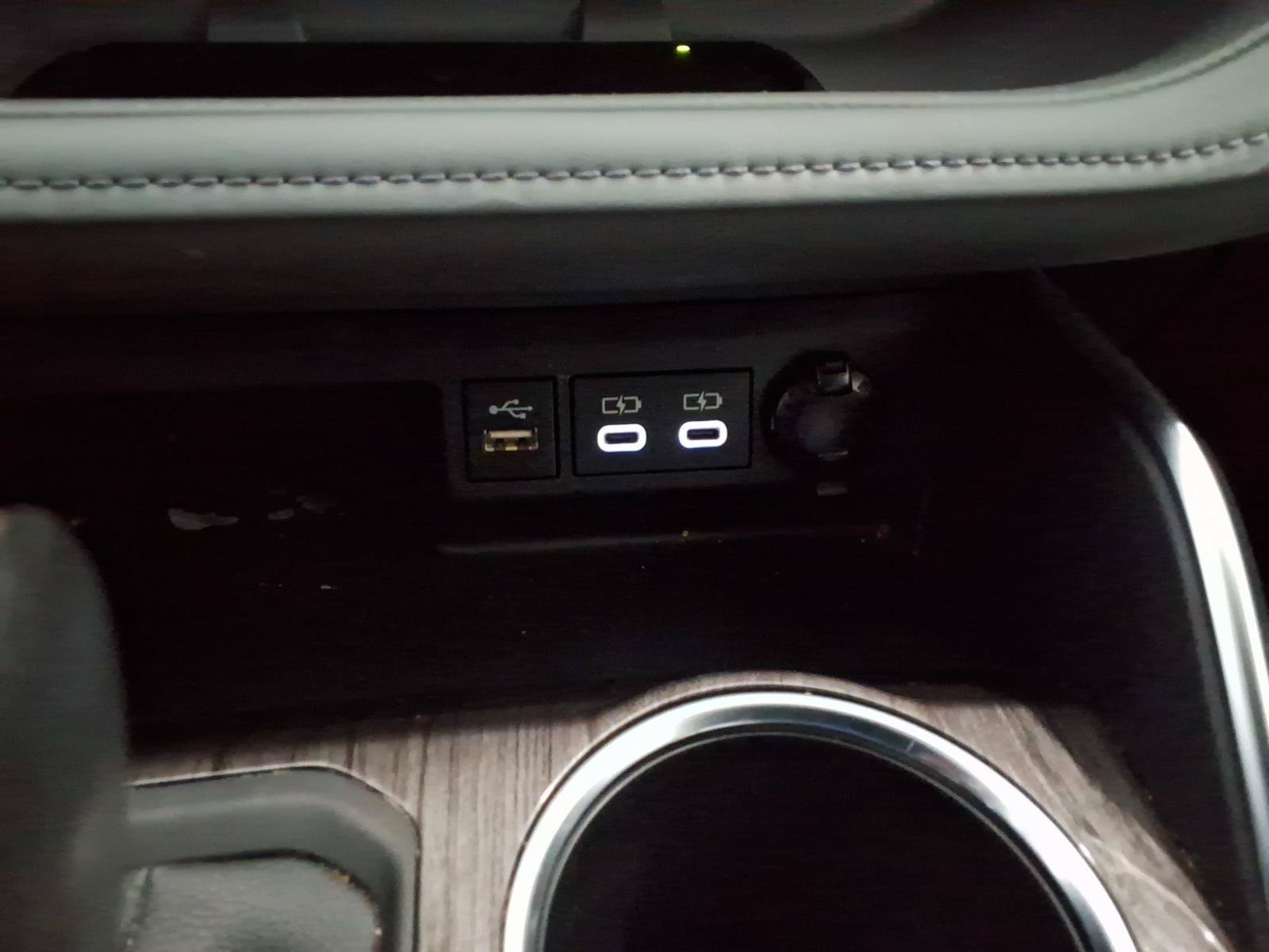 Used 2023 Toyota Highlander Platinum AWD/4WD image 30