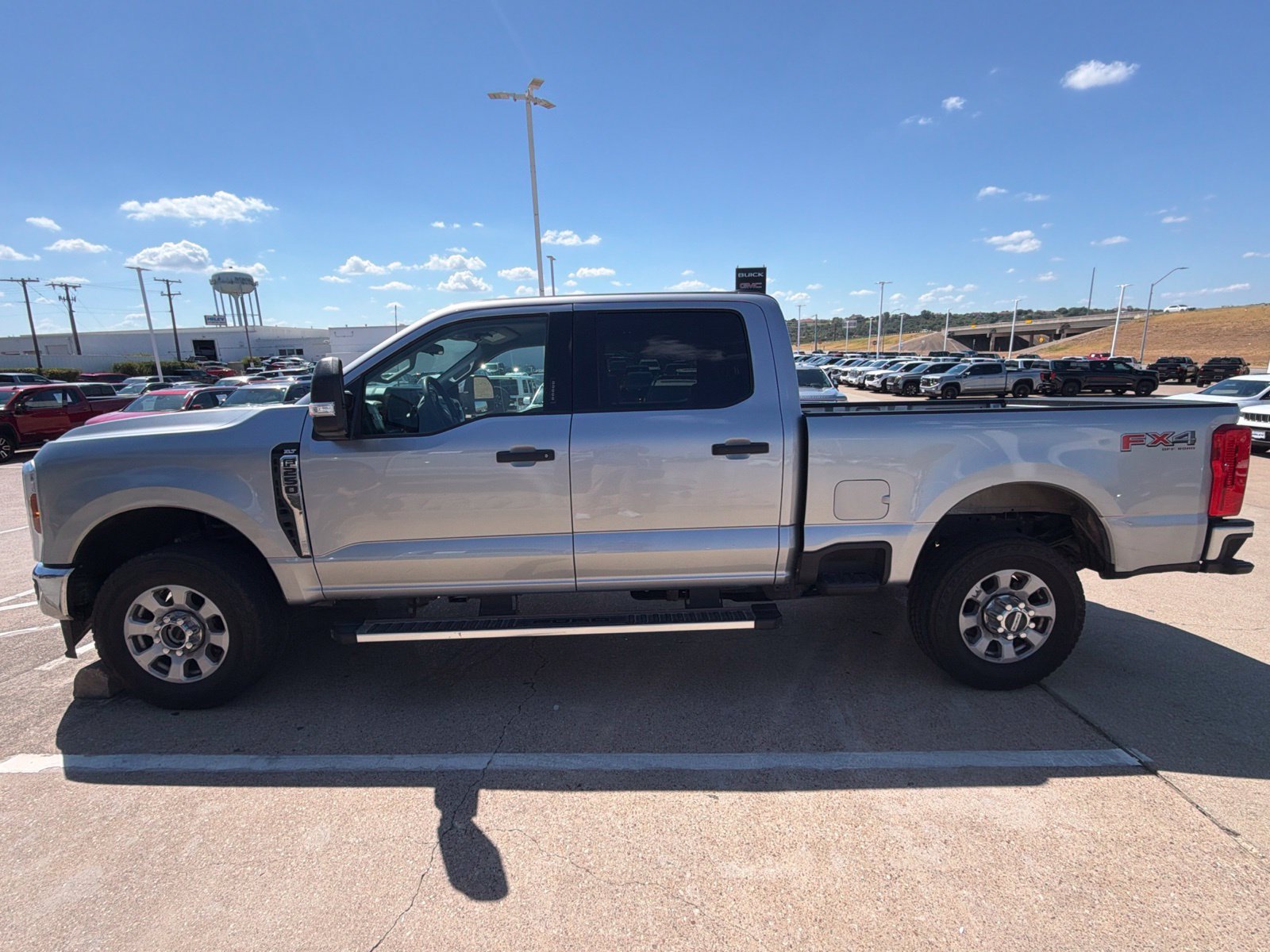 Used 2024 Ford F250 XLT w/ FX4 Off-Road Package AWD/4WD image 2