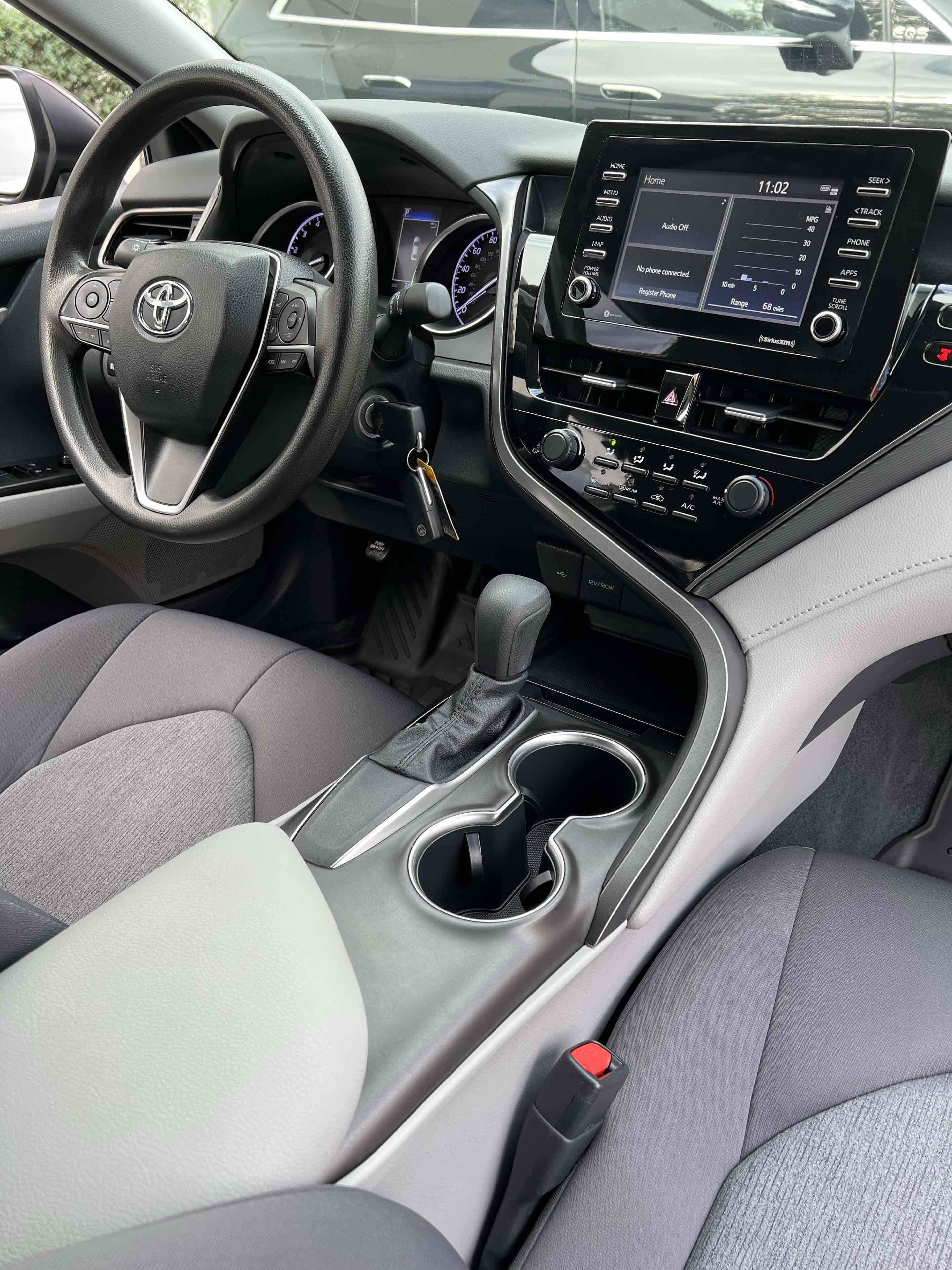 Used 2021 Toyota Camry LE image 33