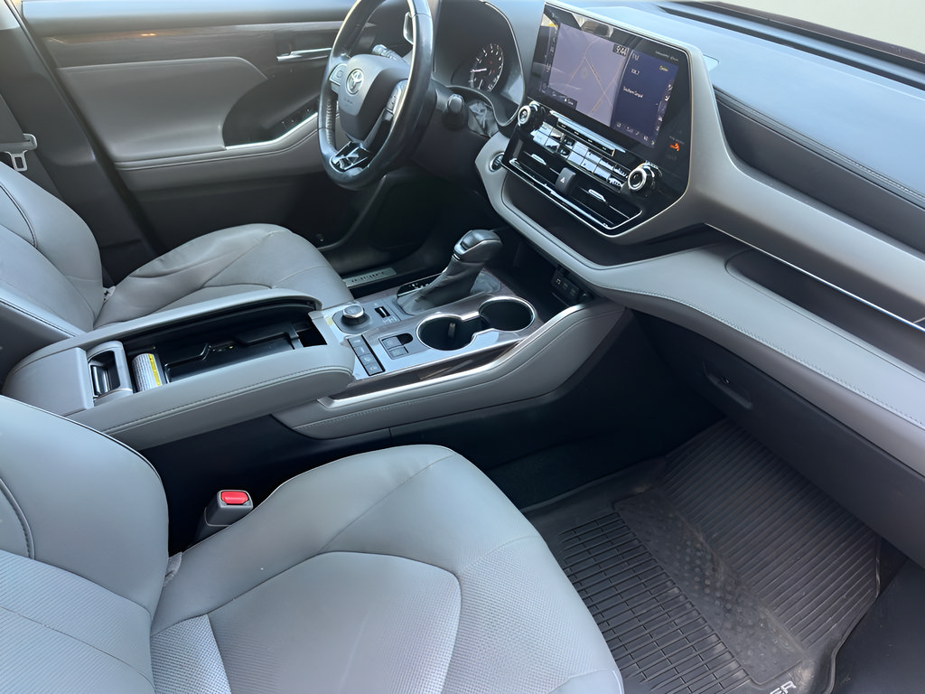 Used 2020 Toyota Highlander Limited AWD/4WD image 38