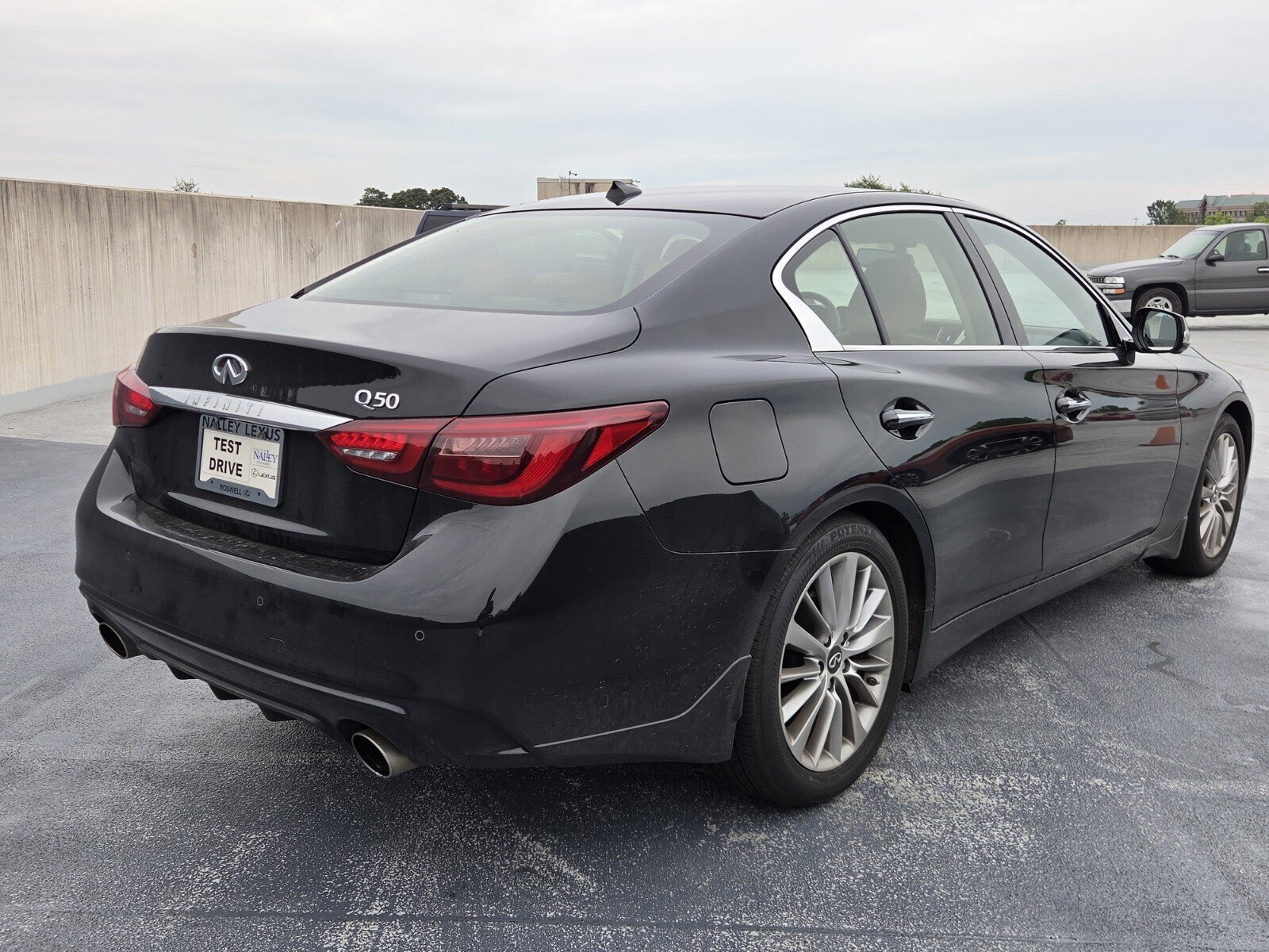 Used 2023 INFINITI Q50 Luxe w/ Cargo Package RWD image 3