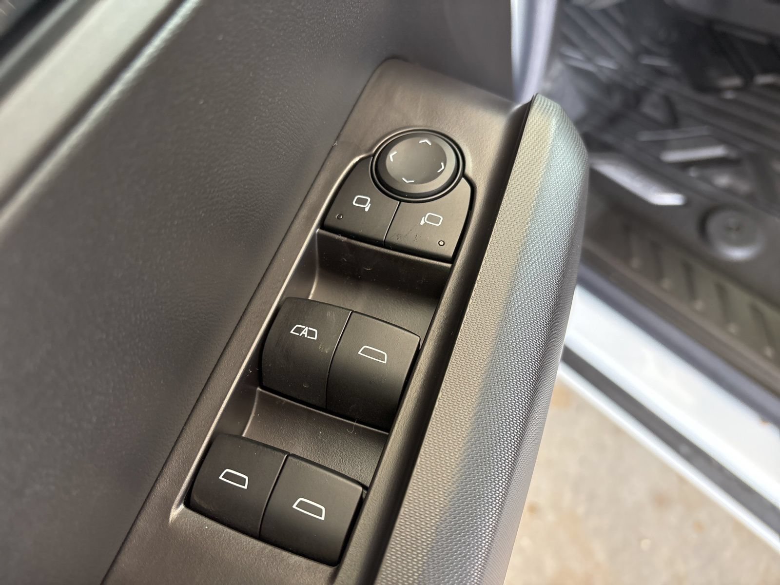 New 2026 GMC Canyon Elevation w/ Convenience Package RWD image 11