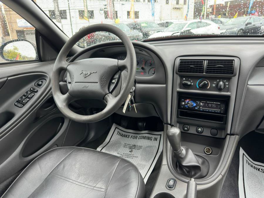 Used 2003 Ford Mustang Premium RWD image 16
