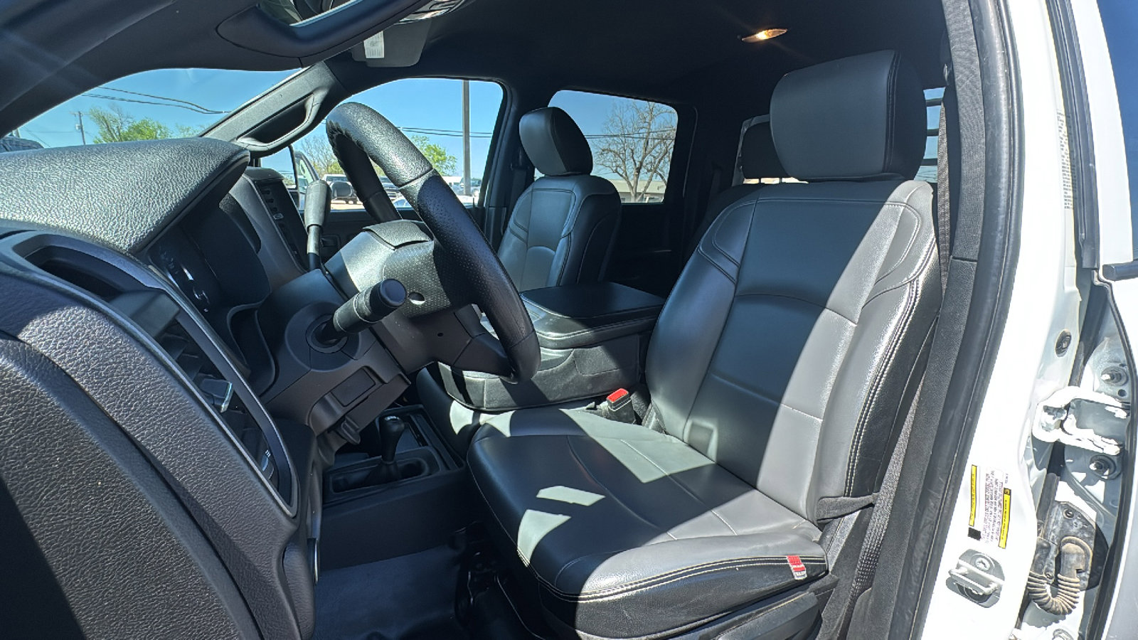 Used 2023 RAM 3500 Tradesman w/ Chrome Appearance Group image 13