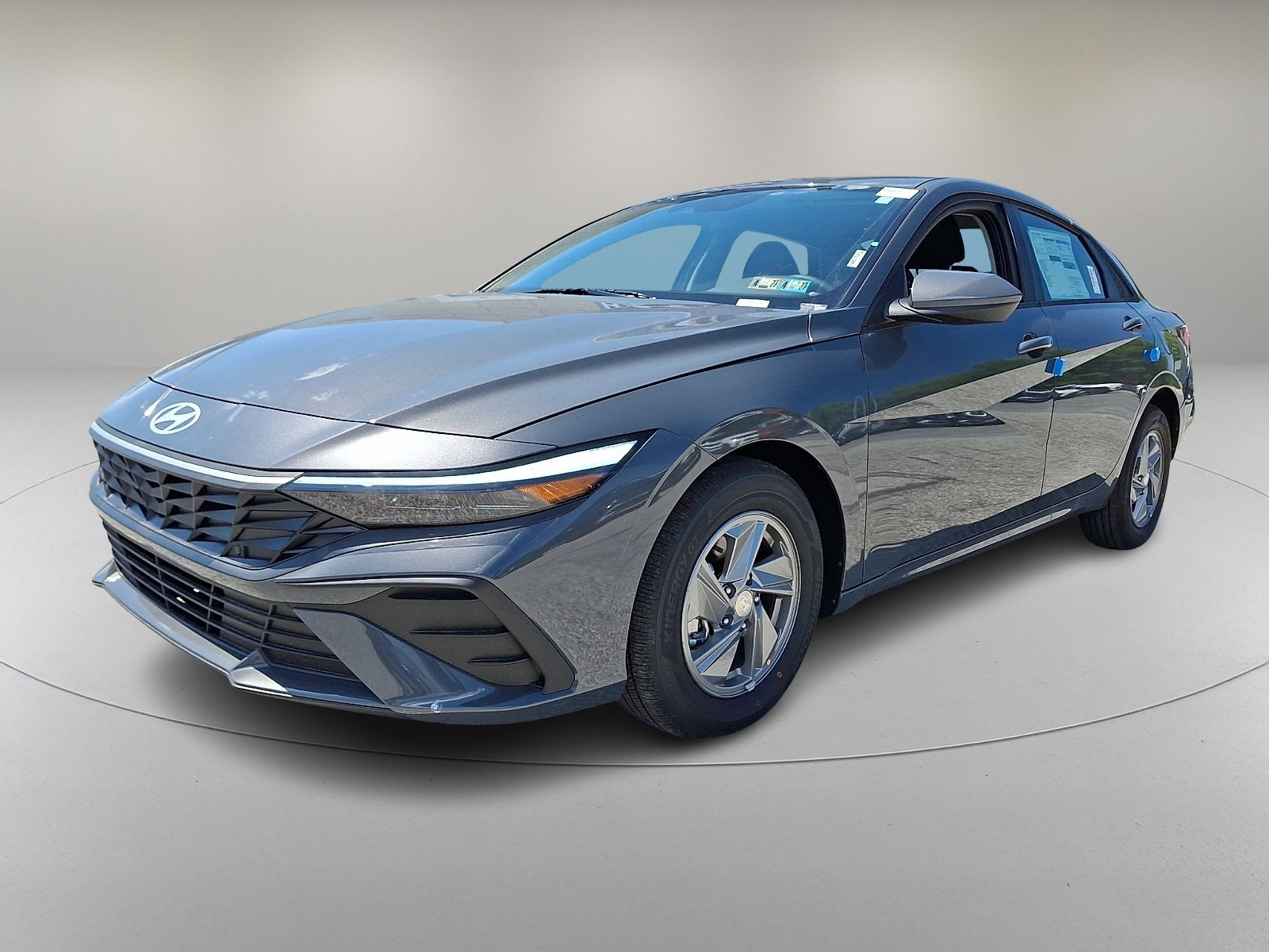 New 2026 Hyundai Elantra SE FWD image 3