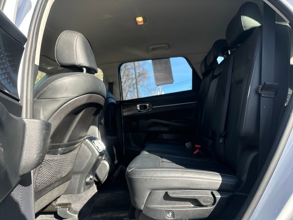 Used 2021 Kia Sorento S image 13