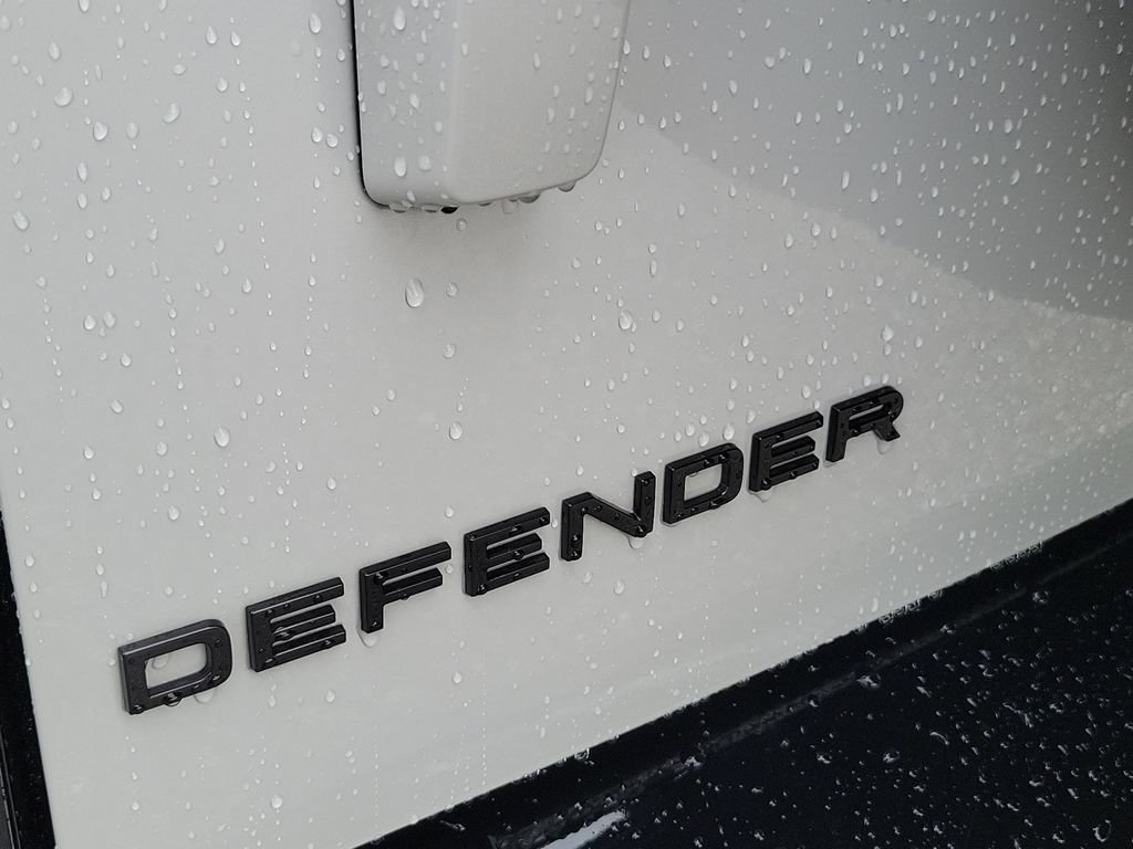 Used 2026 Land Rover Defender 130 S AWD/4WD image 5
