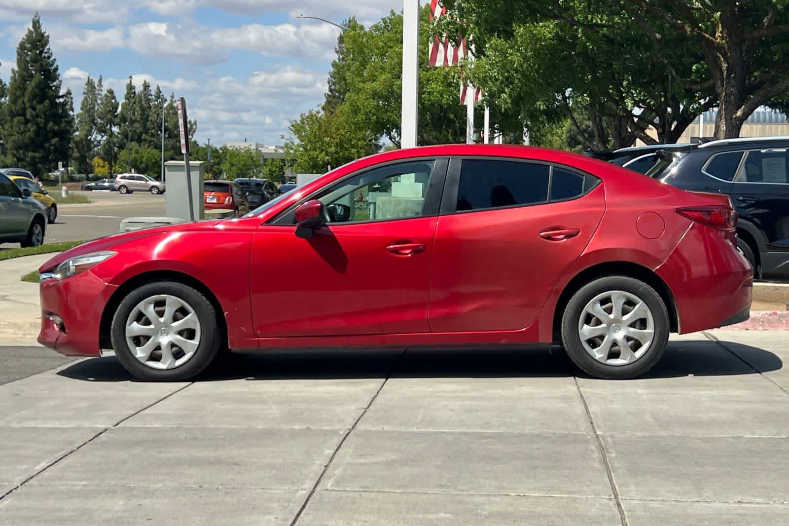 Used 2018 MAZDA MAZDA3 Sport FWD image 6