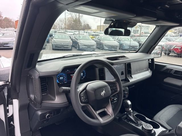 Used 2025 Ford Bronco 2-Door AWD/4WD image 9