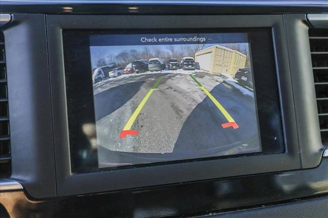 Used 2018 Chrysler Pacifica Touring Plus w/ Tire & Wheel Group image 18