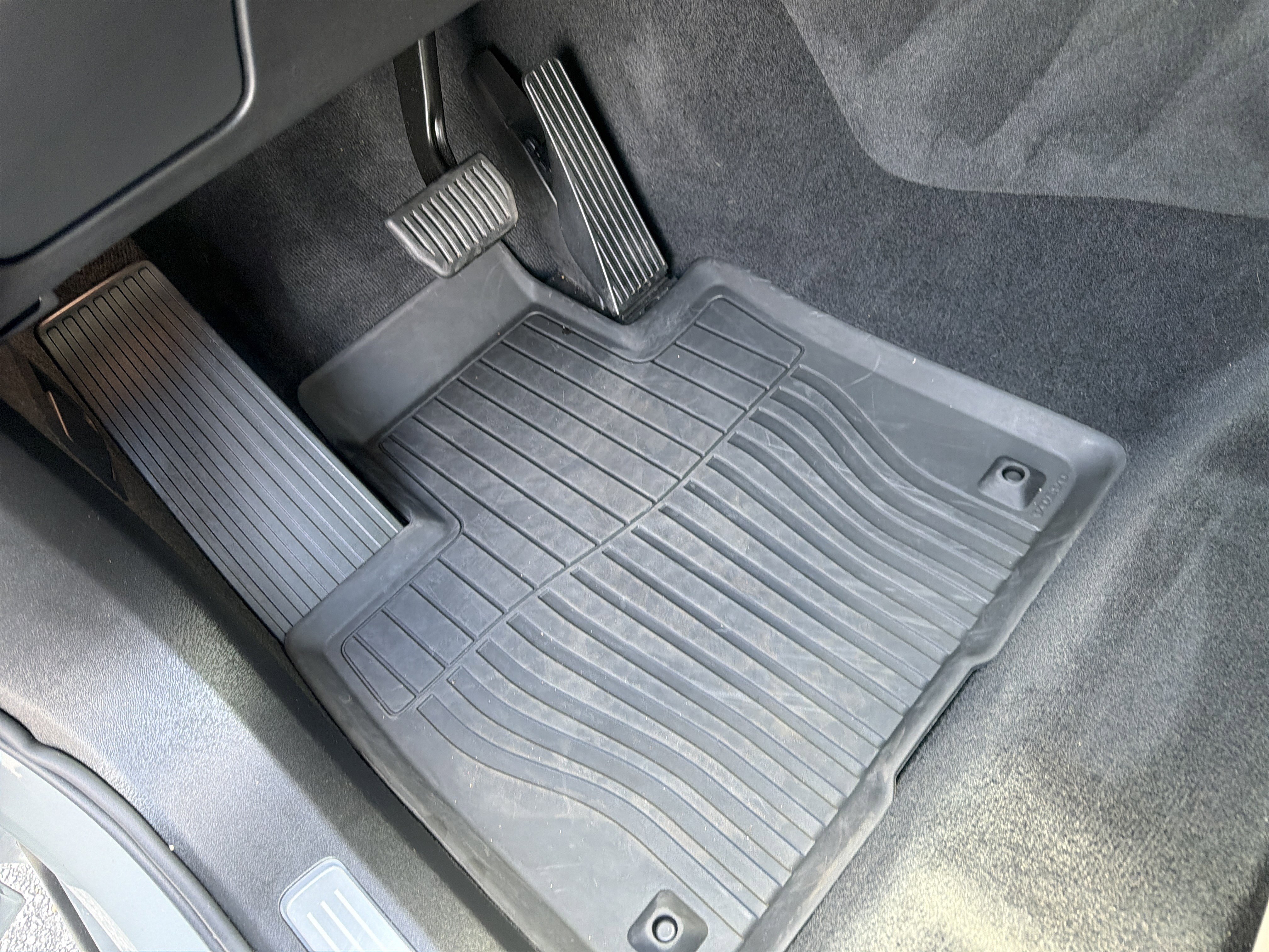 Used 2026 Volvo XC90 B6 Plus w/ Protection Package Premier image 17