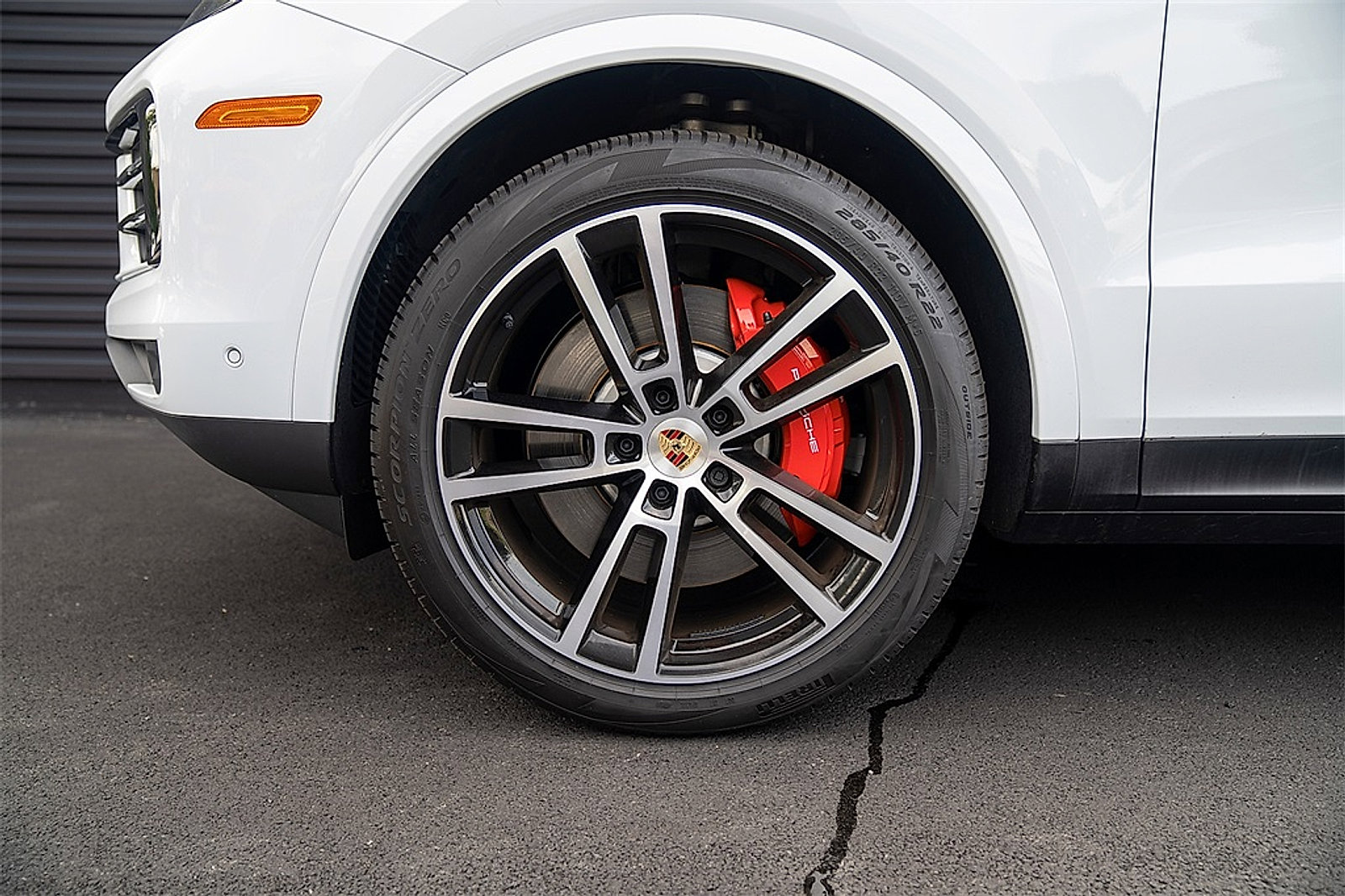 Used 2025 Porsche Cayenne S AWD/4WD image 24