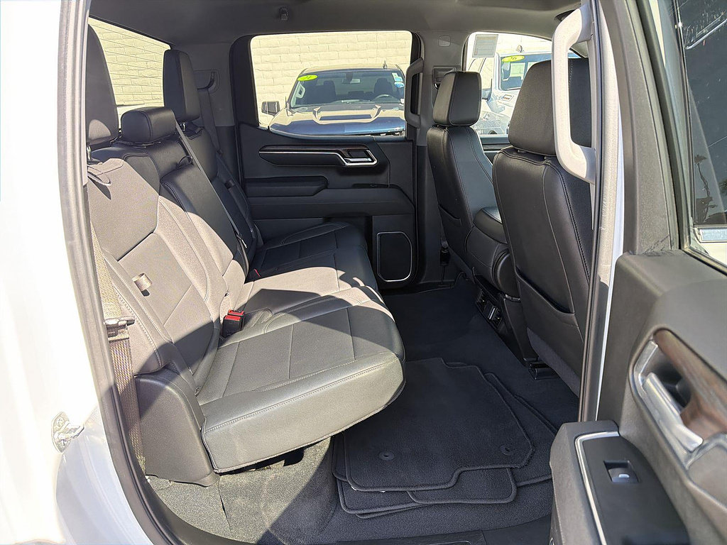 Used 2025 GMC Sierra 1500 SLT RWD image 26