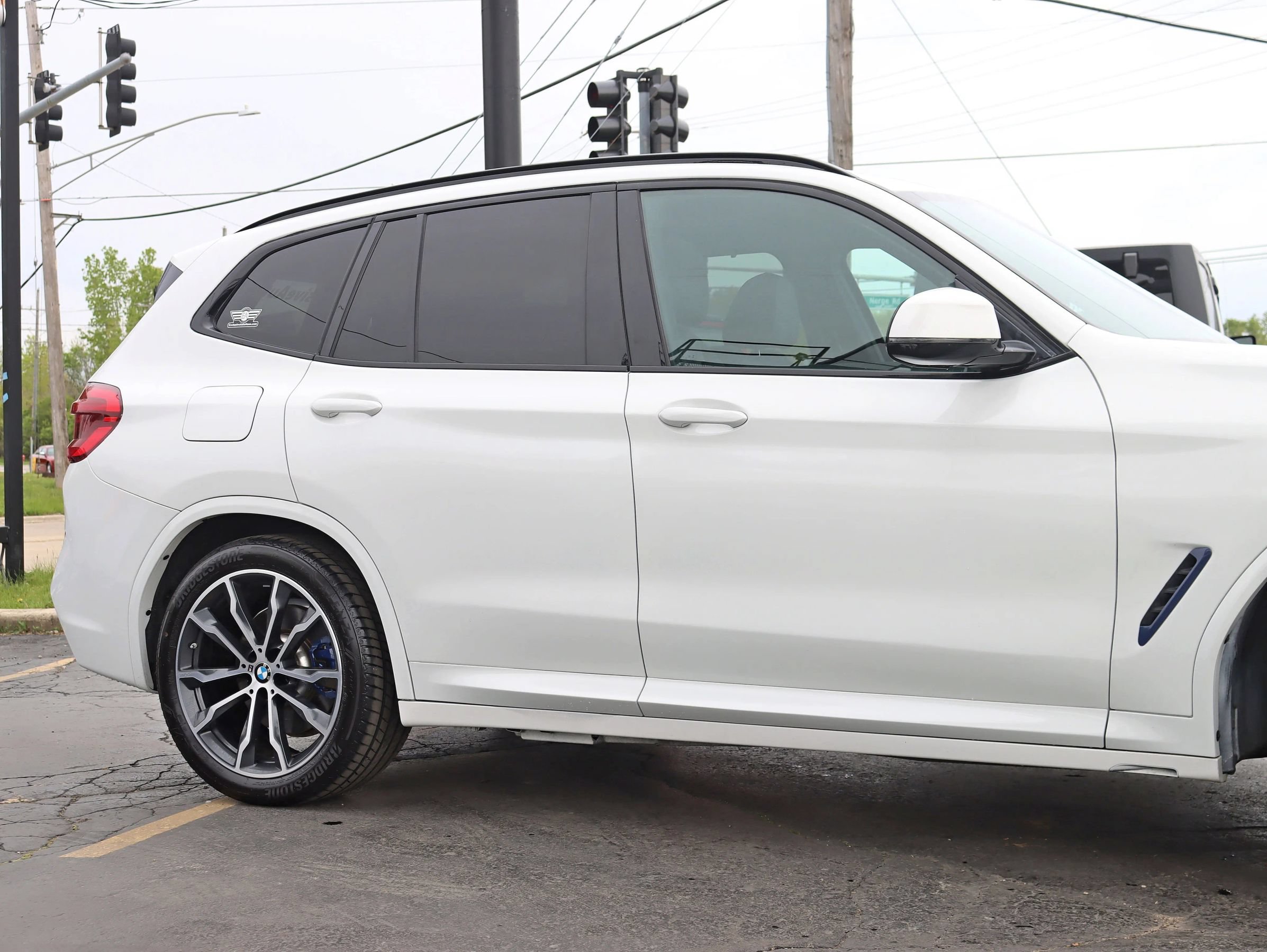 Used 2021 BMW X3 xDrive30e AWD/4WD image 4