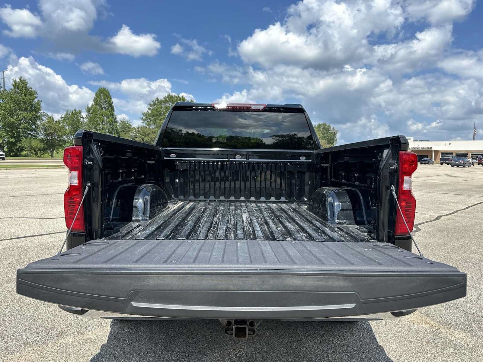 Used 2023 Chevrolet Silverado 1500 LT AWD/4WD image 37