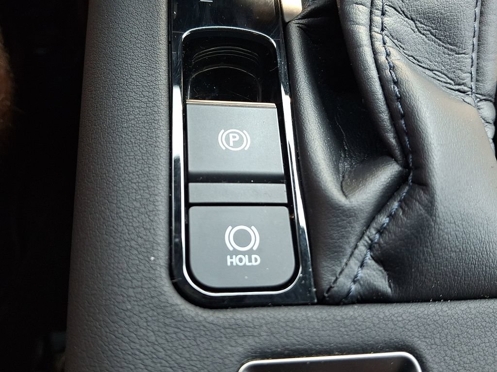 Used 2024 Lexus GX 550 w/ Accessory Package (2T) AWD/4WD image 27