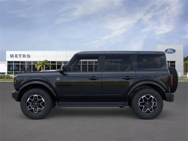 New 2025 Ford Bronco Outer Banks image 3