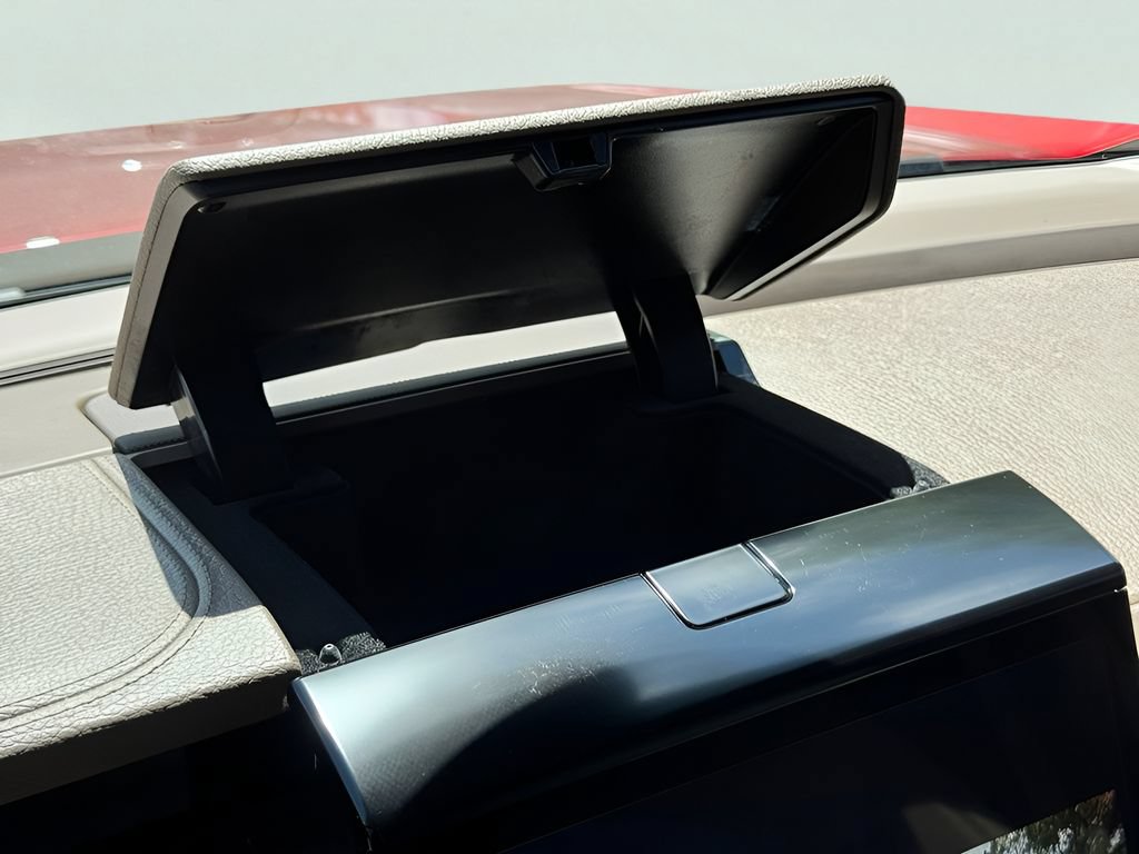 Used 2025 GMC Yukon Denali w/ Sun & Power Step Package RWD image 30