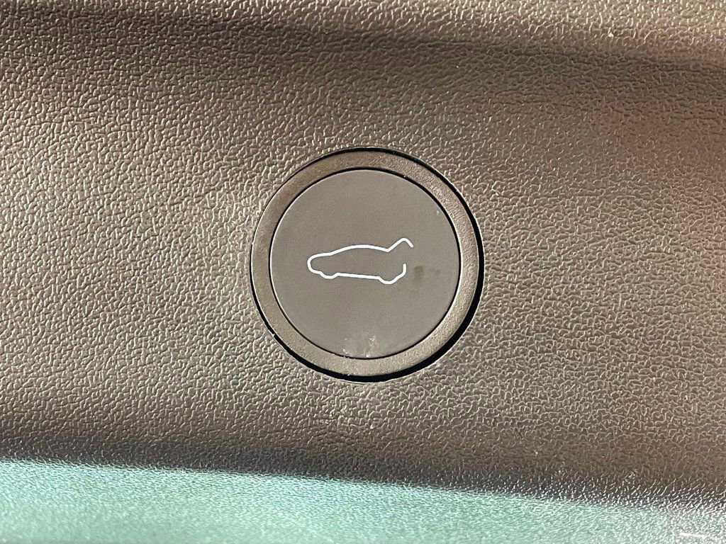 Used 2023 Tesla Model Y Long Range image 19