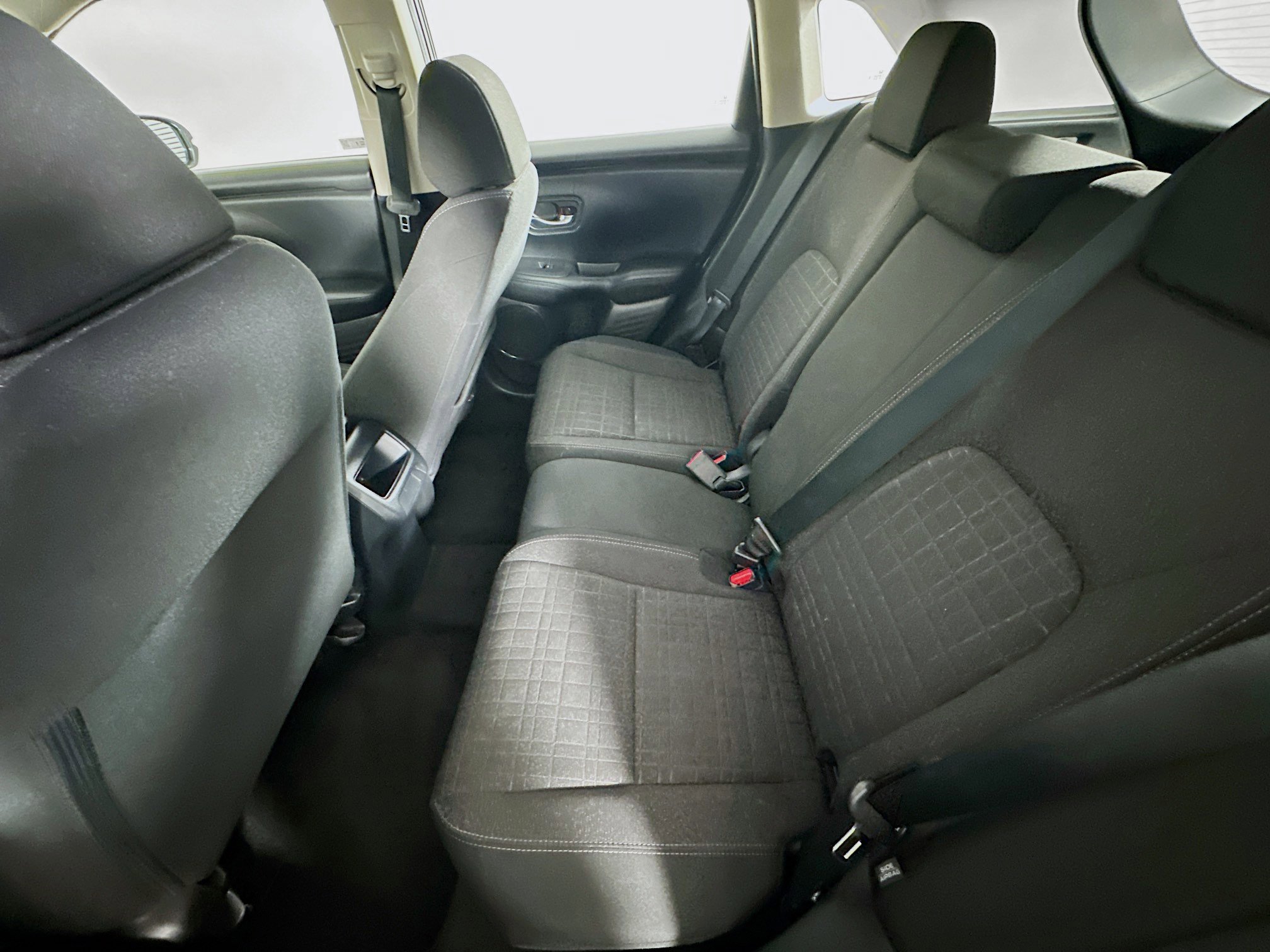 Used 2025 Honda HR-V LX image 25