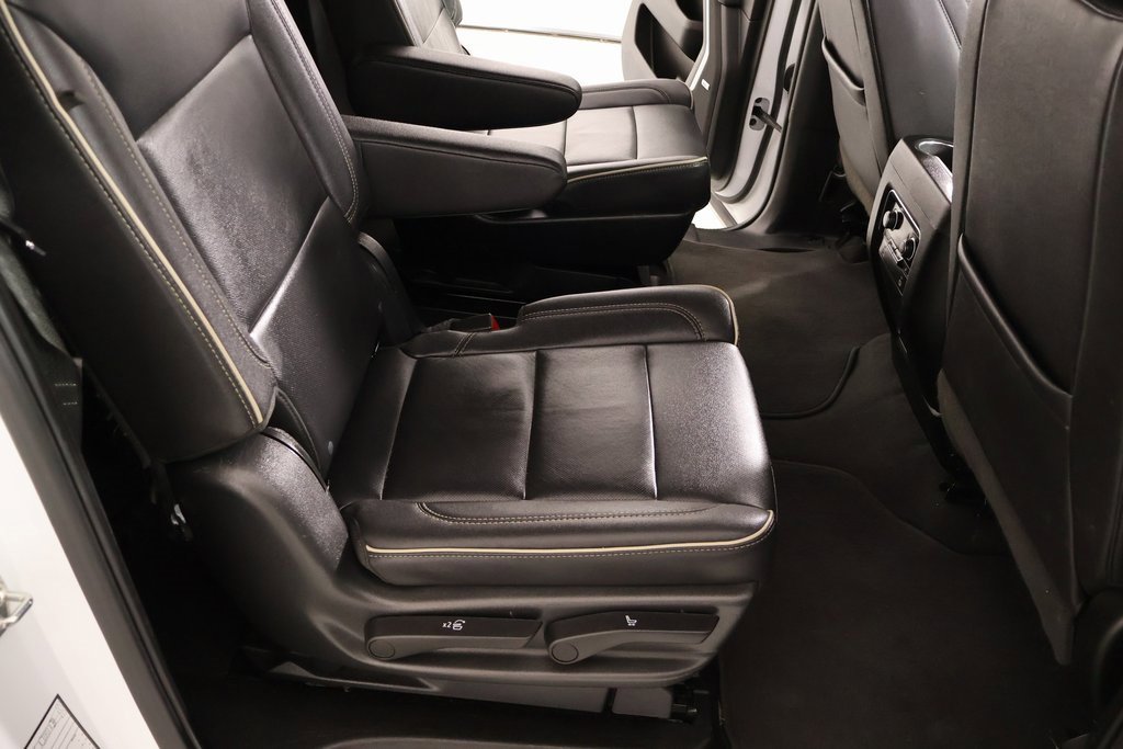 Used 2023 Chevrolet Suburban Premier image 15
