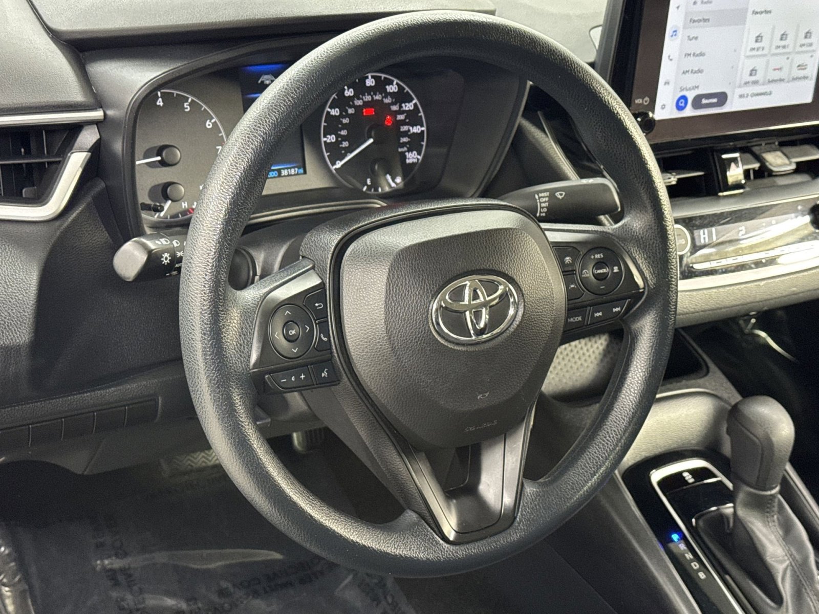 Used 2023 Toyota Corolla LE image 20
