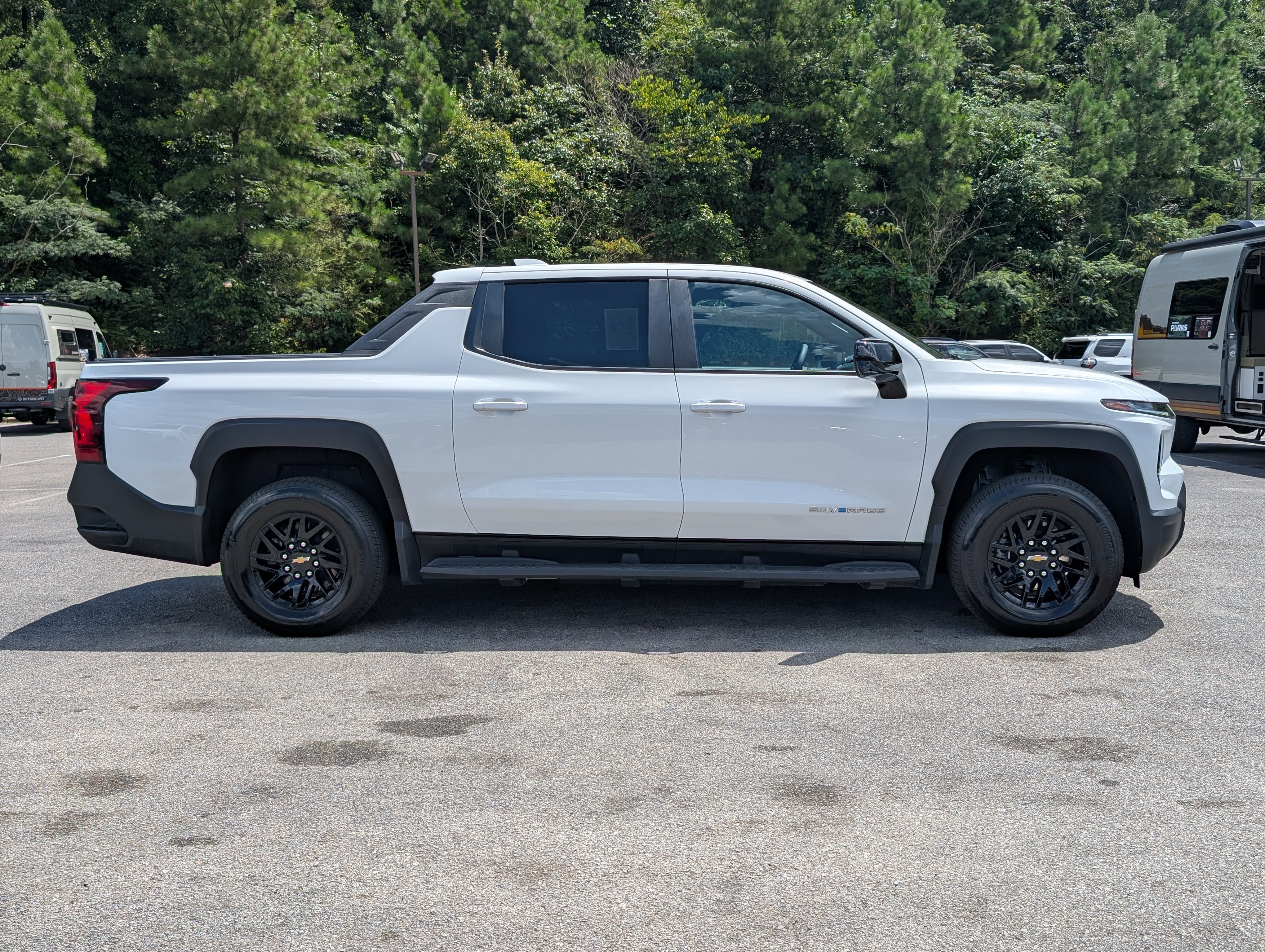 Used 2024 Chevrolet Silverado EV W/T AWD/4WD image 10