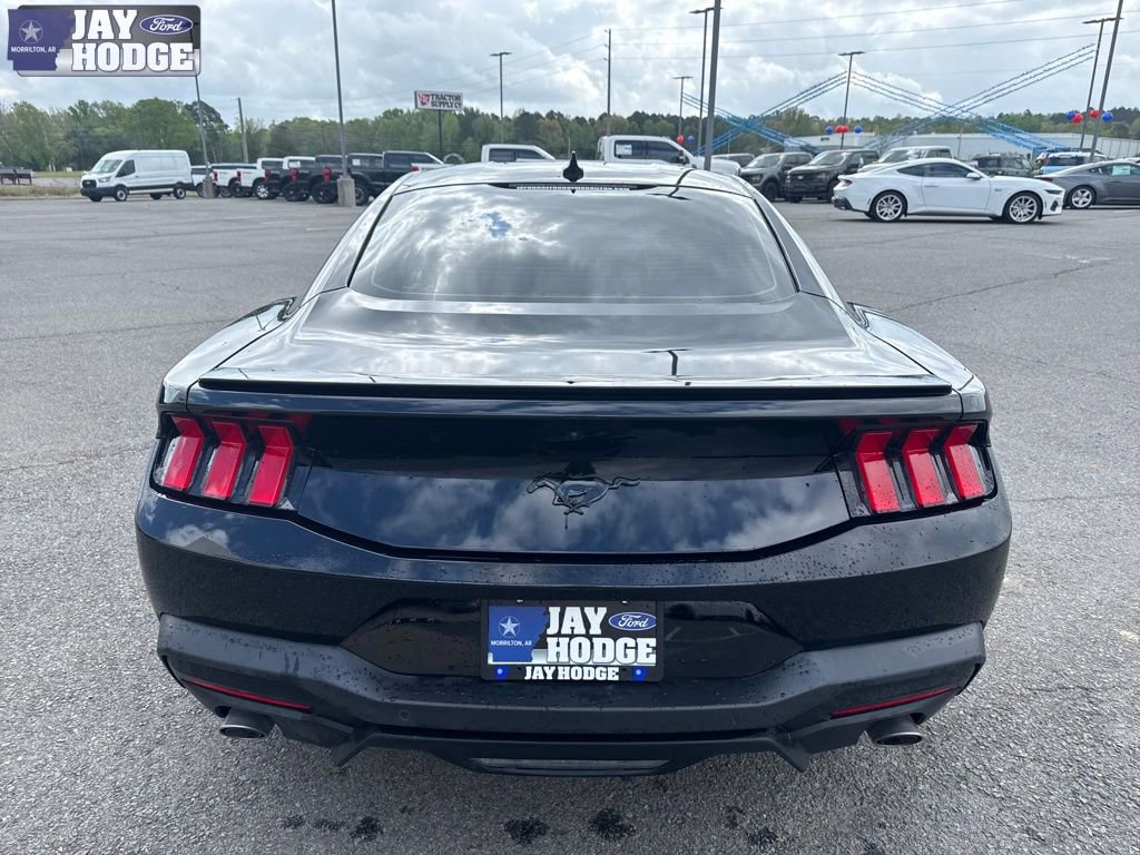 Certified 2025 Ford Mustang Coupe image 5