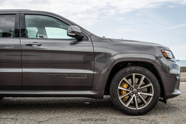 Used 2018 Jeep Grand Cherokee Trackhawk AWD/4WD image 11
