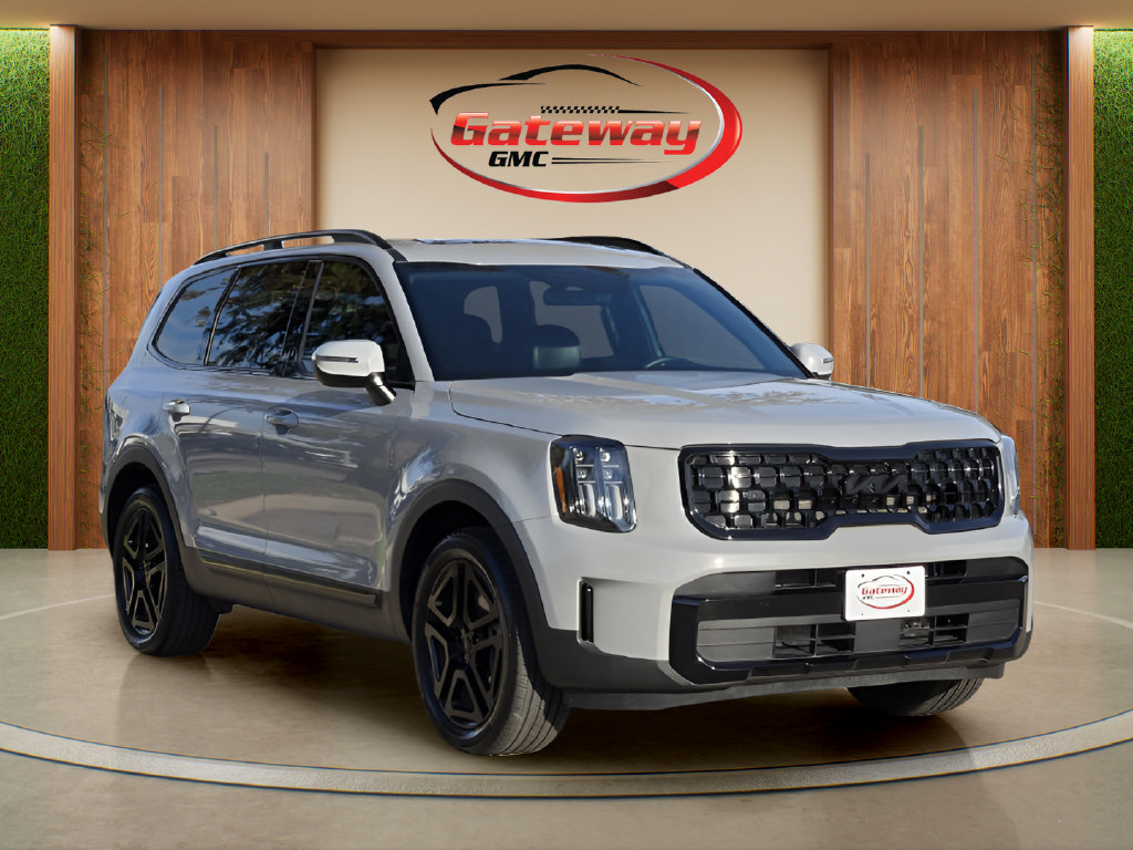 Used 2025 Kia Telluride EX X-Line AWD/4WD image 3