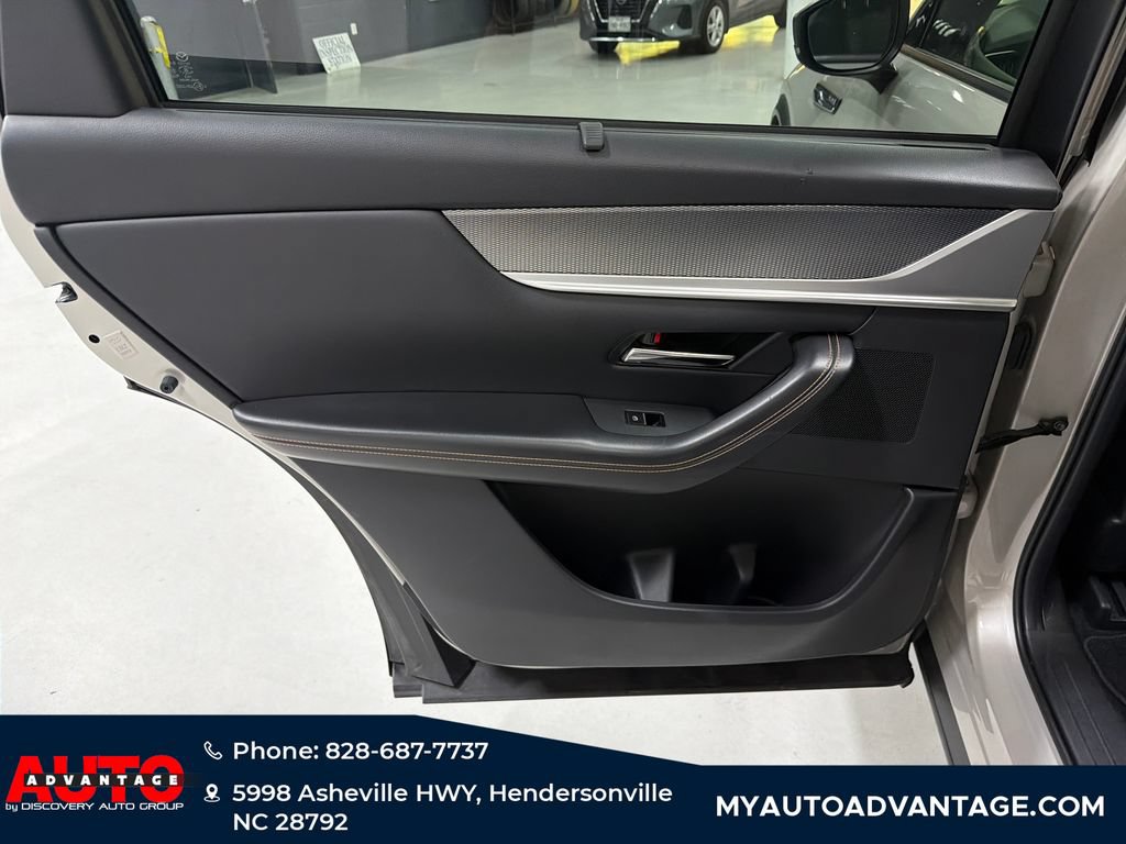 Used 2025 MAZDA CX-90 3.3 Turbo w/ Preferred Package AWD/4WD image 25