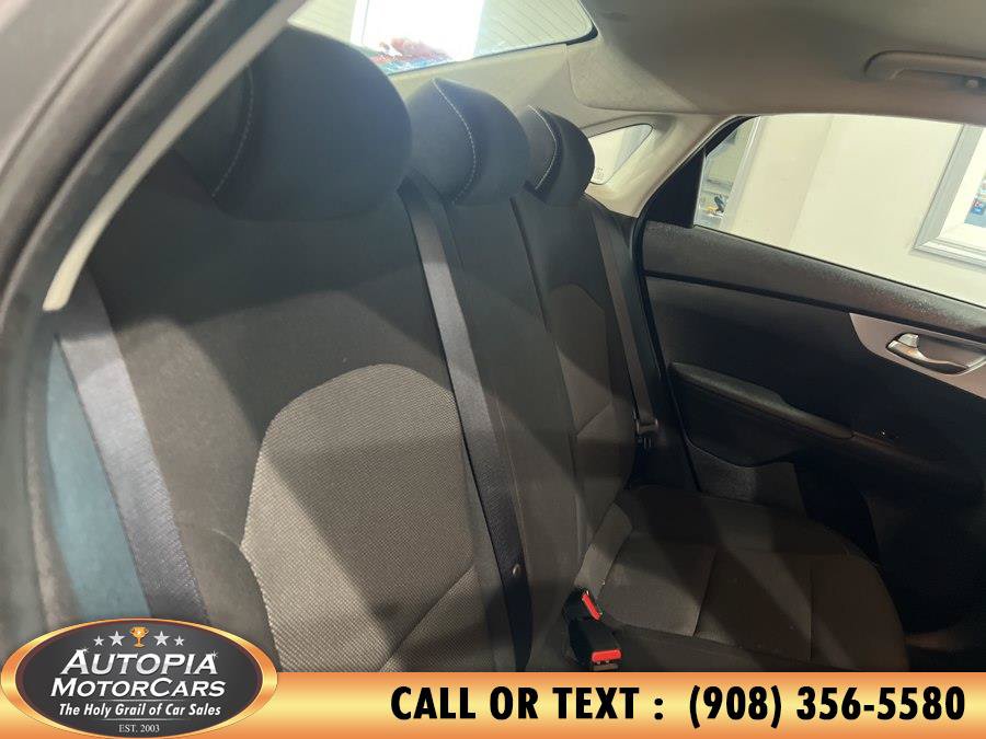 Used 2024 Kia Forte LXS FWD image 16