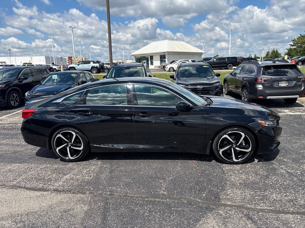 Used 2022 Honda Accord Sport image 2