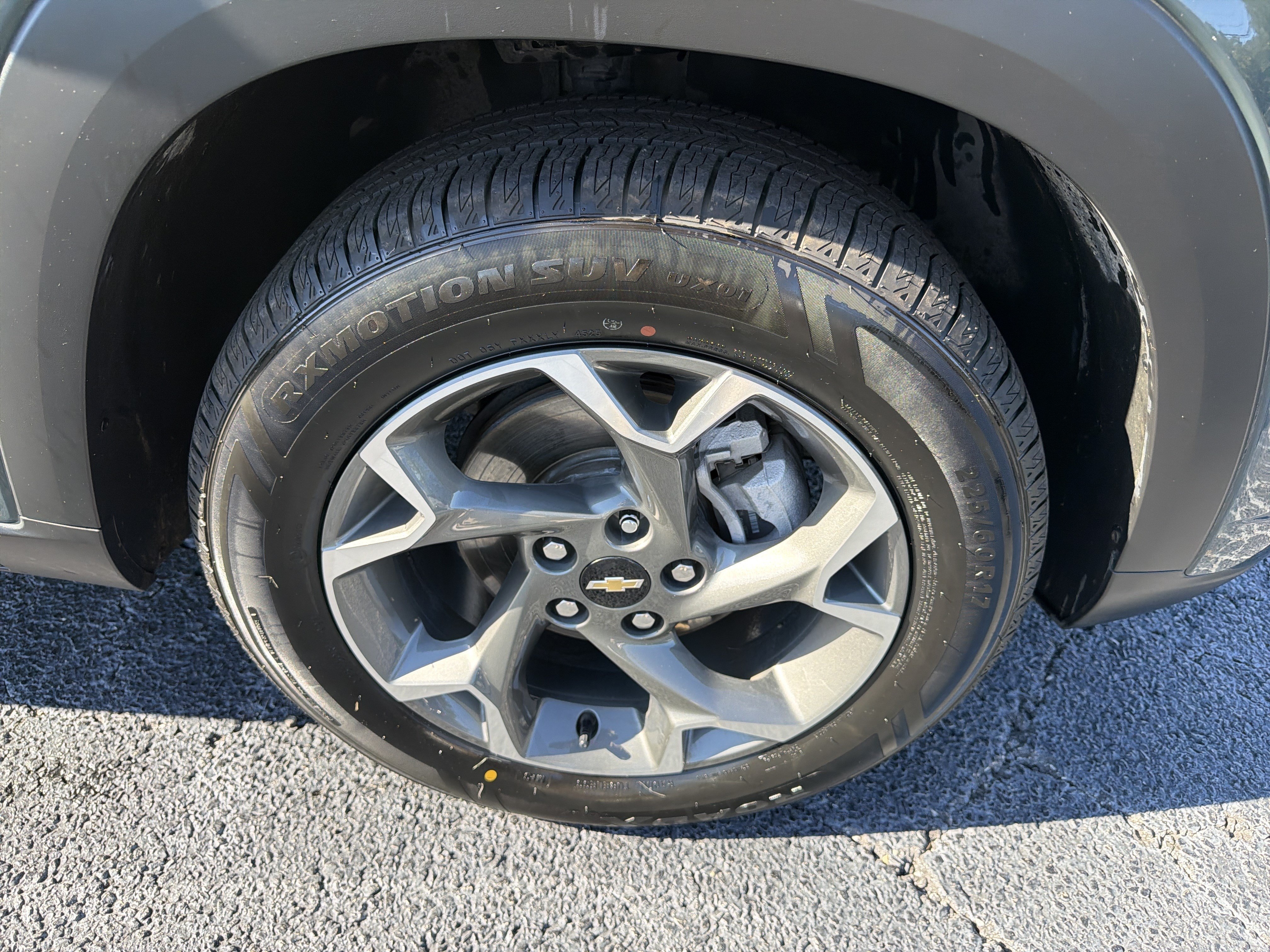 Used 2025 Chevrolet Trax LT w/ Driver Confidence Package FWD image 28
